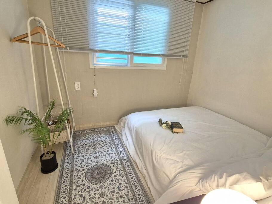 Center Of Seoul, National Univ, Boramae Hospital Two Apartment