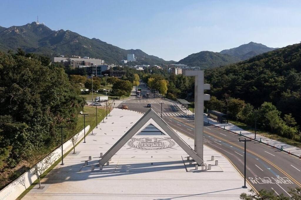 Center Of Seoul, National Univ, Boramae Hospital Two *